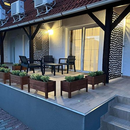 Lux Apartman Buek Exteriör bild